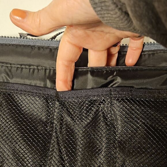 Multi compartment purse insert. Change purses quickly 10 x 6 x 3 - Picture 4 of 6